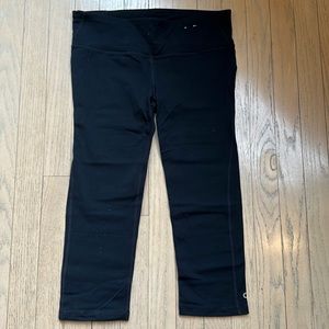 Gap Fit | Capri Pants